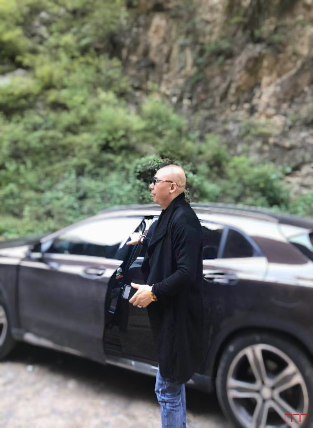 郝文武情感输出，第六十一季，这期我们接着上期，继续分析人生领悟的重点，今天我们聊第十一章节。这期解析的是朝到西，晚到东：人生如蜂，悟透则通